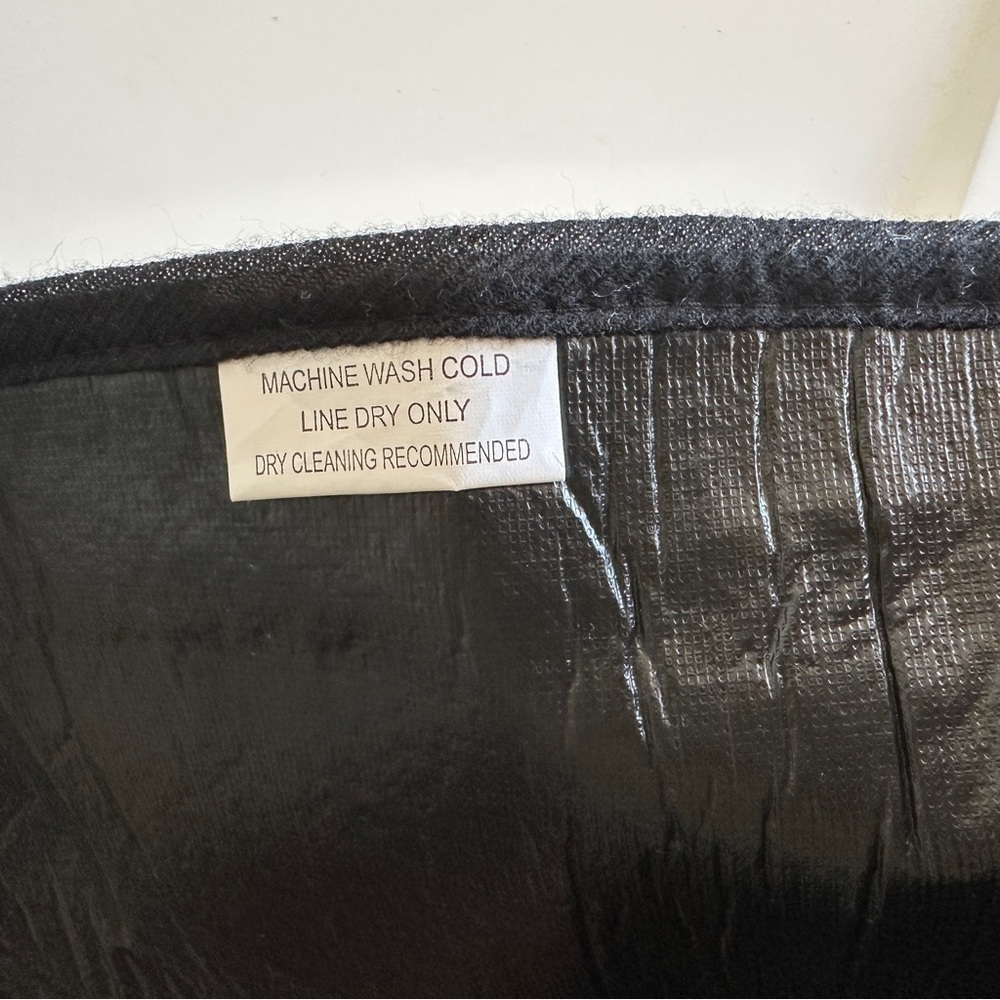 NWOT Costco Packable Outdoor Picnic Blanket Tan Black Red Plaid Nova Check - Picture 7 of 9